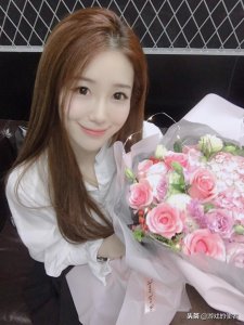 ​虎牙星盛典，4位大牌主播年入百万，不求人是黄金单身汉