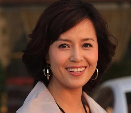 《正阳门下的小美女》中的女配角,错过赵本山,走出自己的路