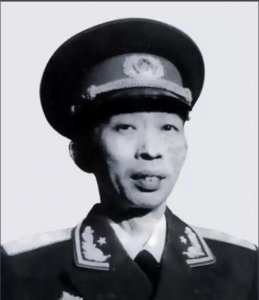 ​开国将帅（116）中将钟汉华