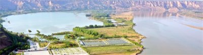 ​黄河岸边有一圣天湖，被称仙乡圣水四季有景，投资2亿元建成这样