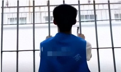 ​一男子在酒吧喝酒，遇到这样的事情算违法吗？