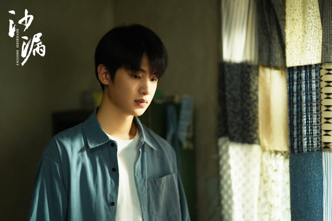 电影《沙漏》全国热映中 谢谢你出现在我的青春里