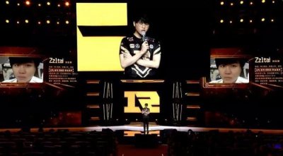 ​VR+电竞 | 360°记录RNG选手姿态退役现场