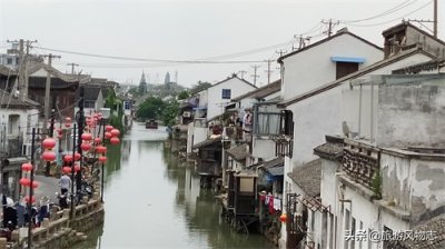​苏州山塘街，被誉为“姑苏第一街”，还藏了一座古典名宅